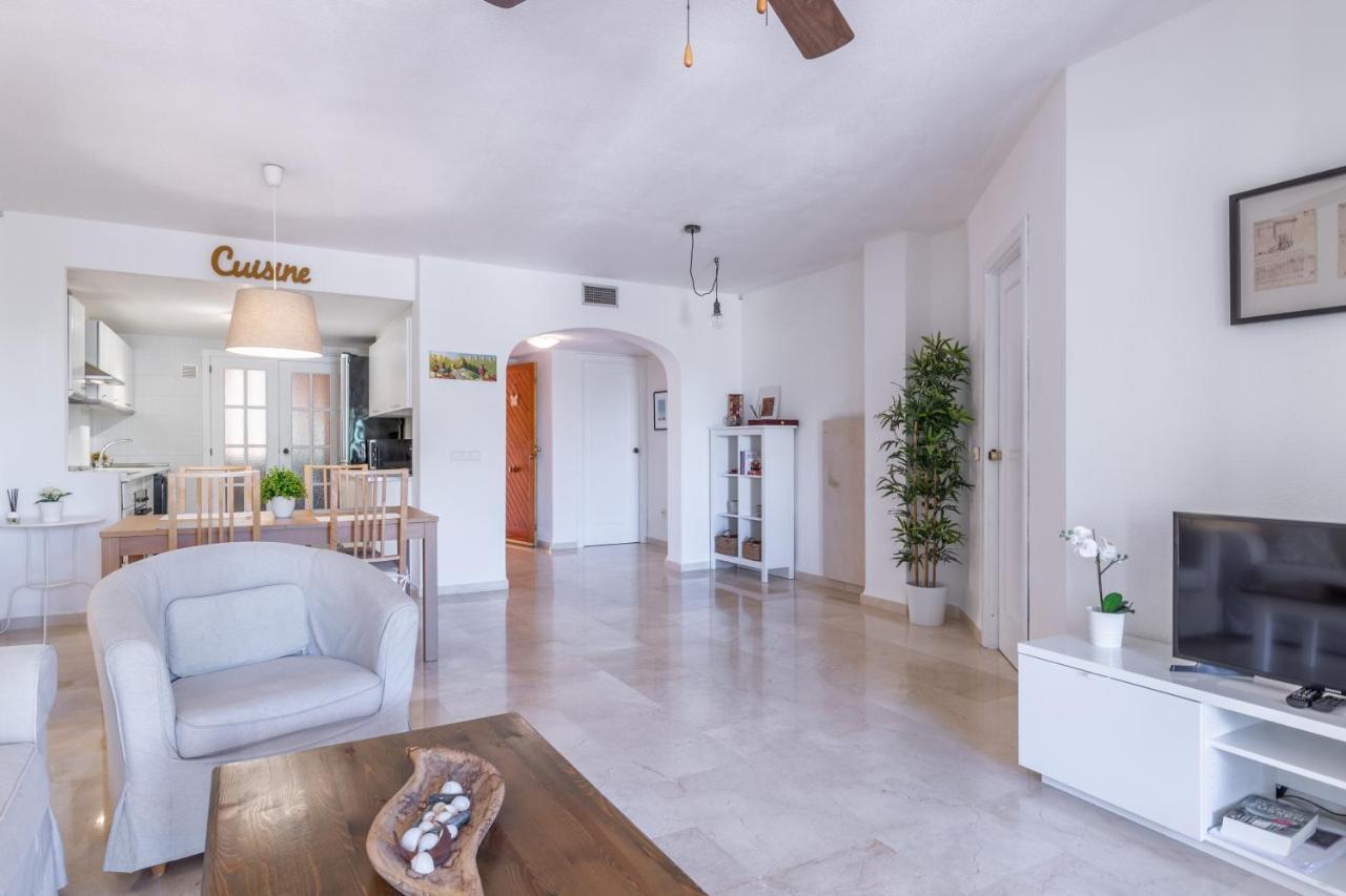 Simplicity Luxury Apartment アルテア エクステリア 写真